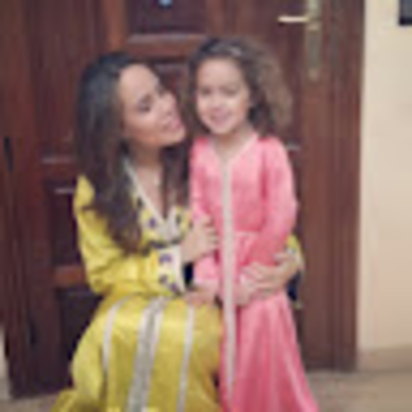 Meet your Posher, Houda - Picture 1 of 1